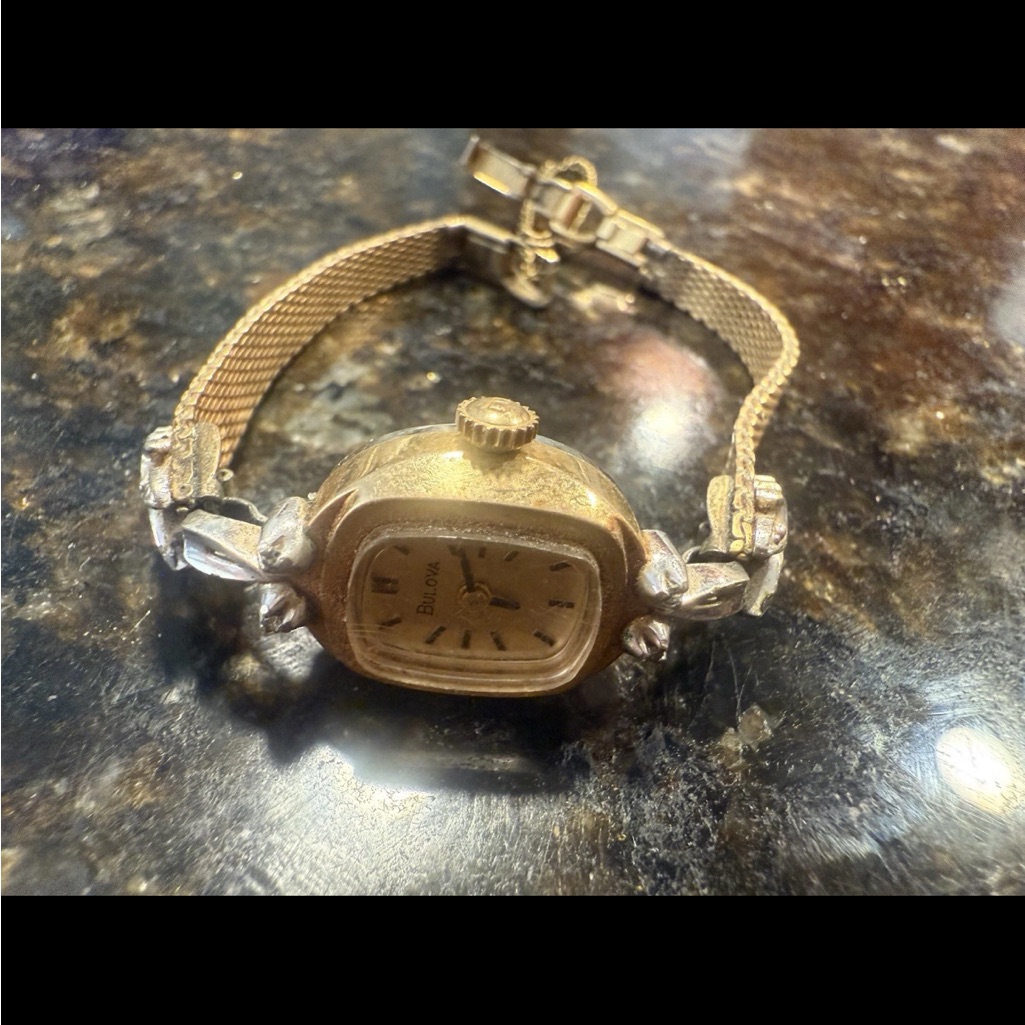 Vintage Ladies Watch Bulova 1970s Diamonds Serviced Art DecoFull Set Vintage Ladies Watch Bulova 1970s Diamonds Serviced Art DecoFull Set